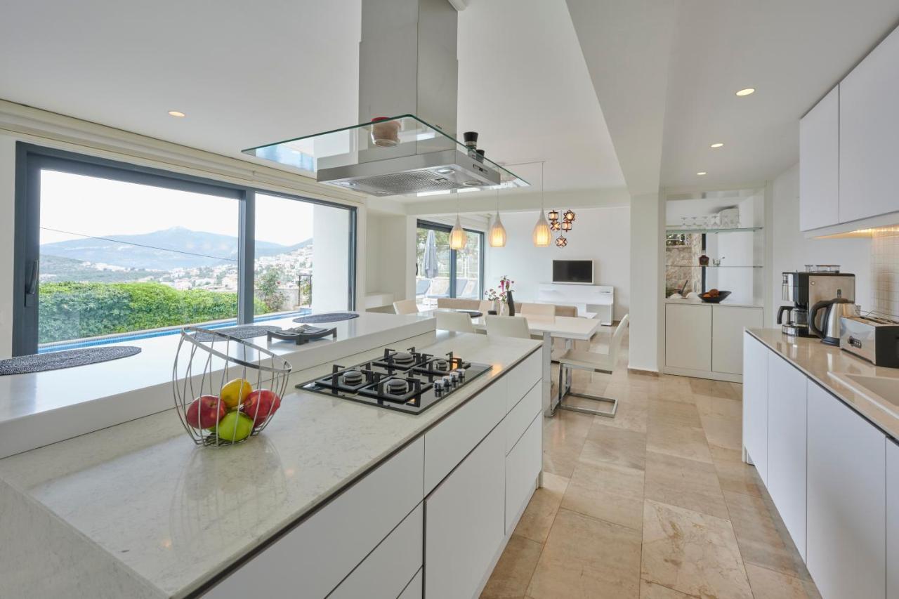 Luxus Villa Skyla Mit 5 Schlafzimmern & Meer-Blick Kas Exterior photo